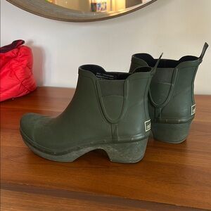 Hunter Women's Green Ankle Rain Boots